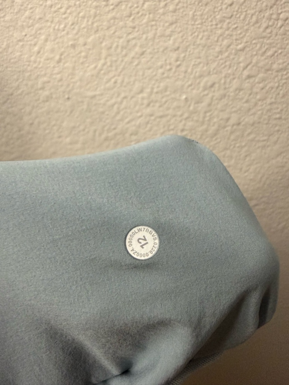 Lululemon Stroll at Sundown Short 3"
Blue Cast sz 12 - Picture 6 of 6